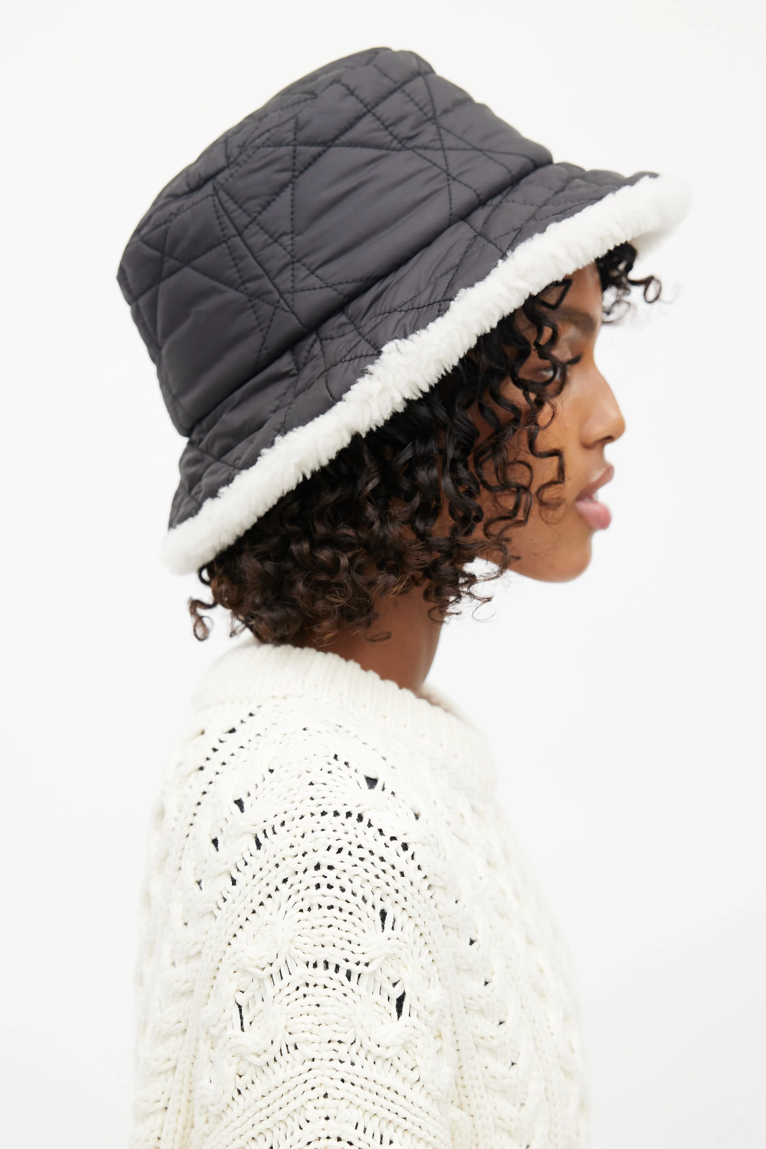 Black Teddy-D Macro Cannage Fleece Bucket Hat