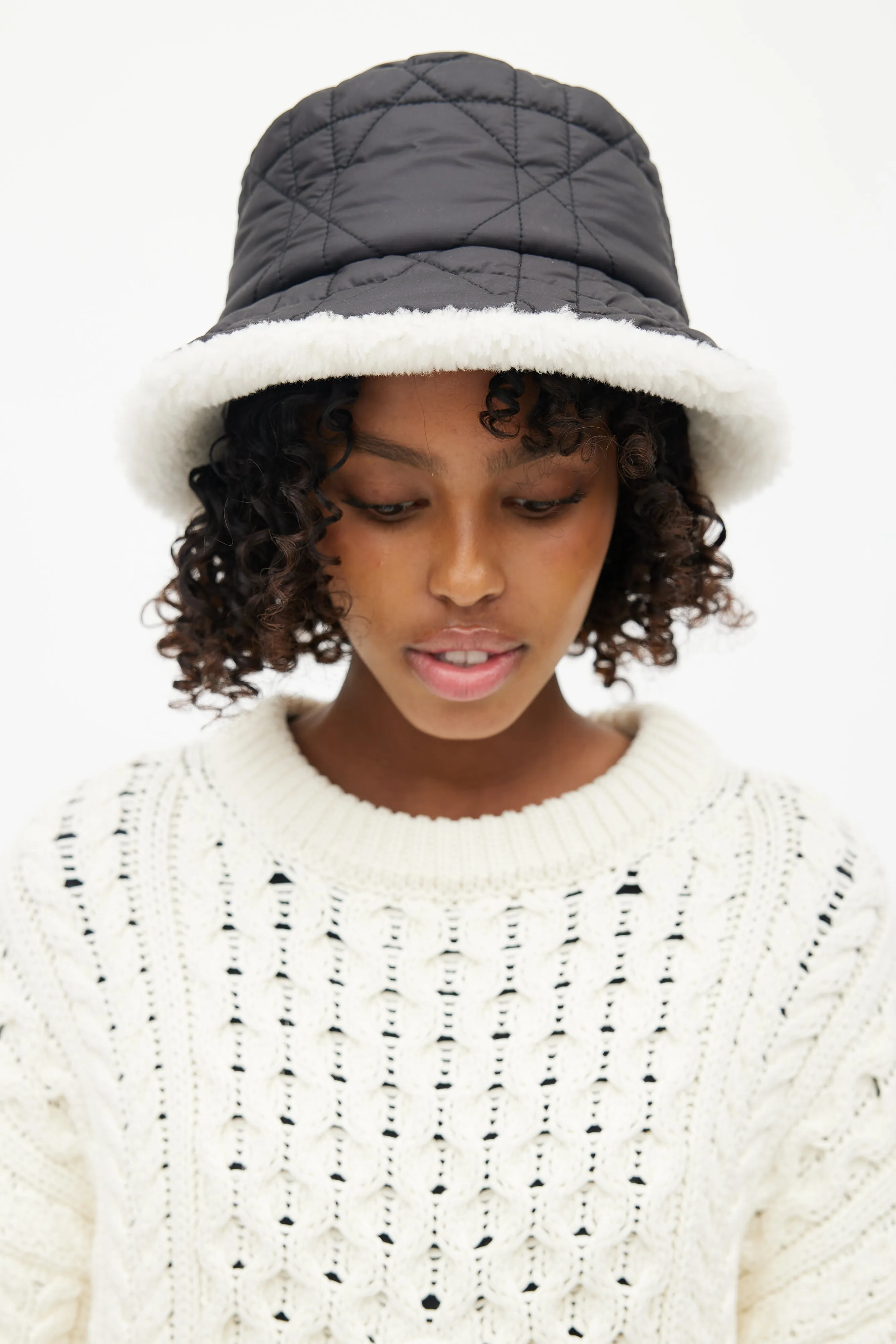 Black Teddy-D Macro Cannage Fleece Bucket Hat
