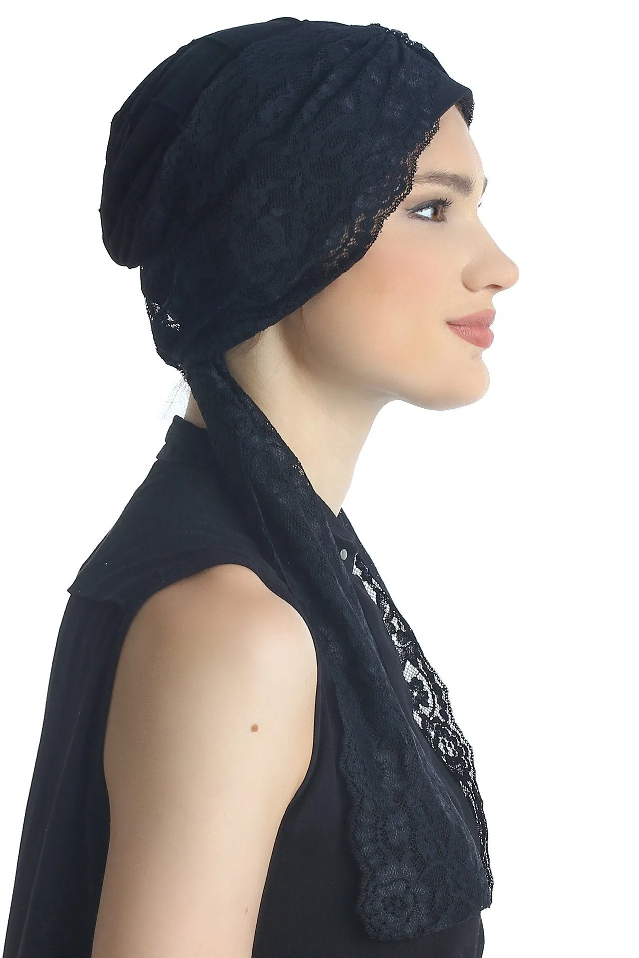 Diamond Patterned Hat with Long Lace Tails