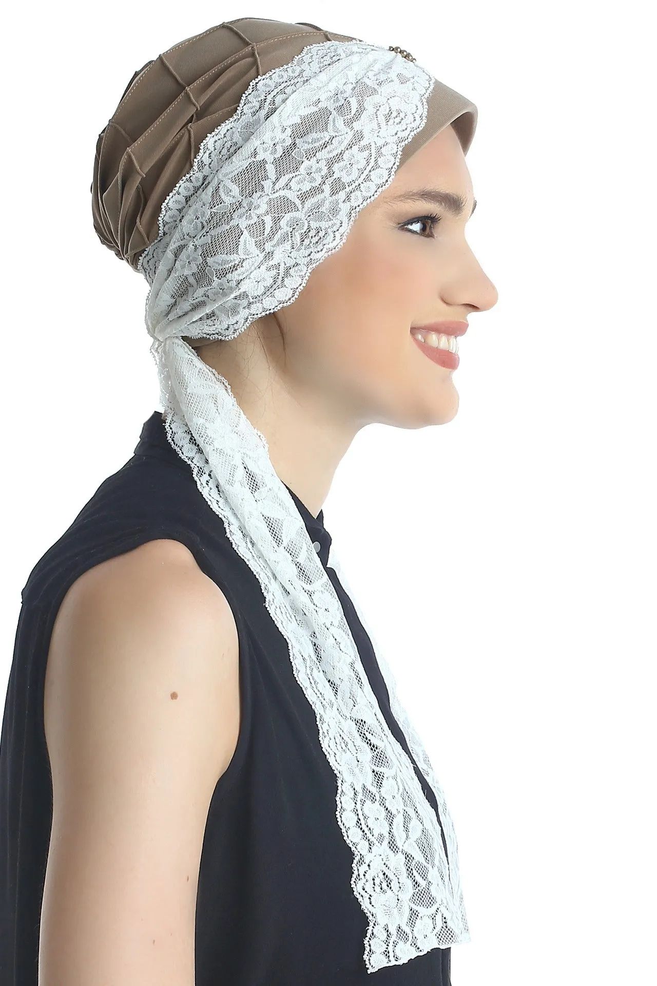 Diamond Patterned Hat with Long Lace Tails