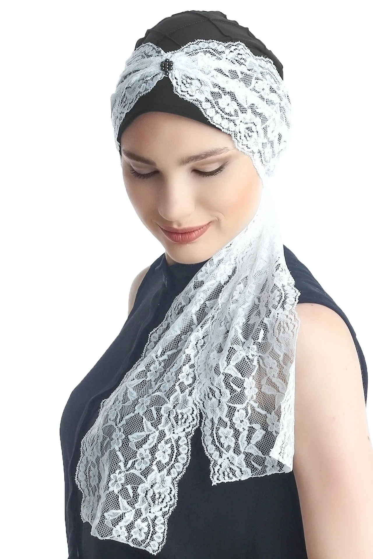 Diamond Patterned Hat with Long Lace Tails