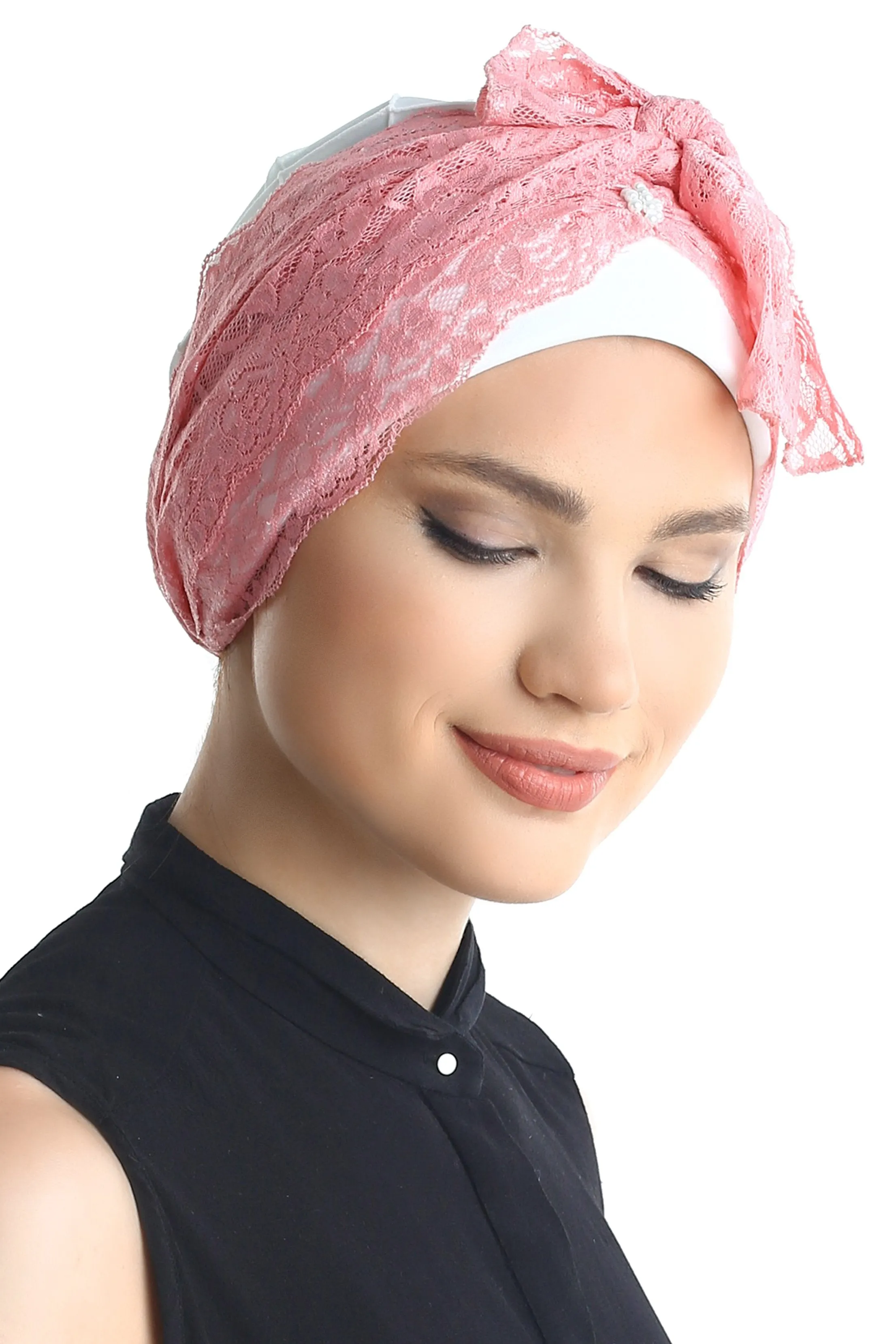 Diamond Patterned Hat with Long Lace Tails