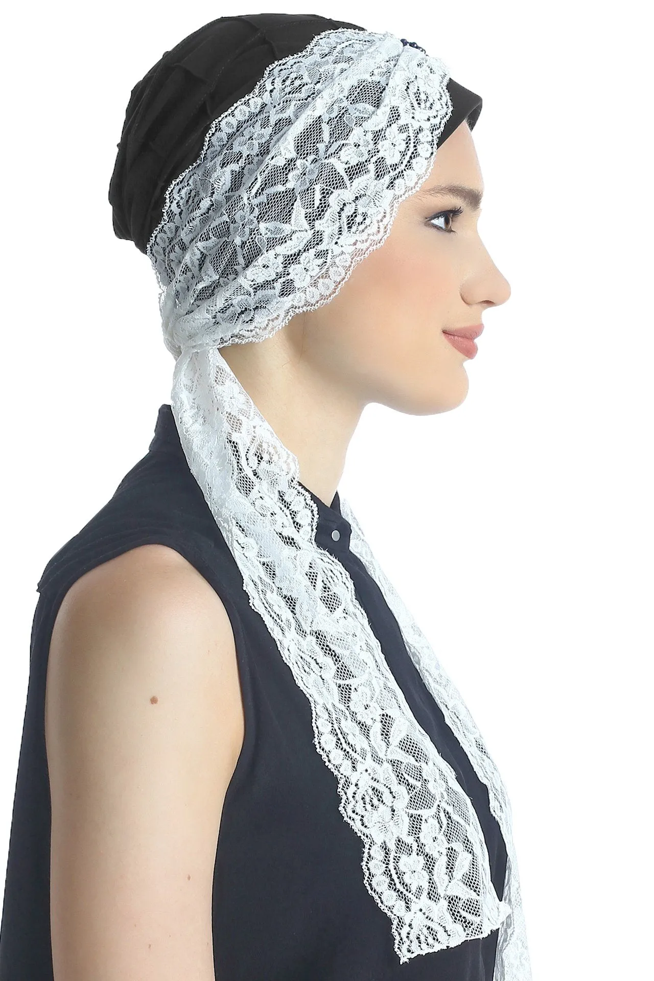 Diamond Patterned Hat with Long Lace Tails